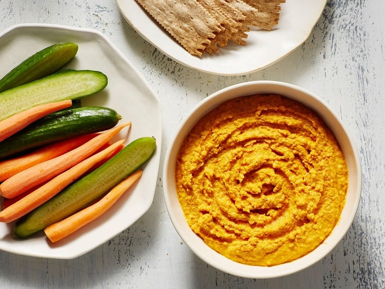 Carrot and Hummus